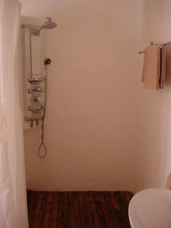 Artista Beach Villa Balabag  Room photo