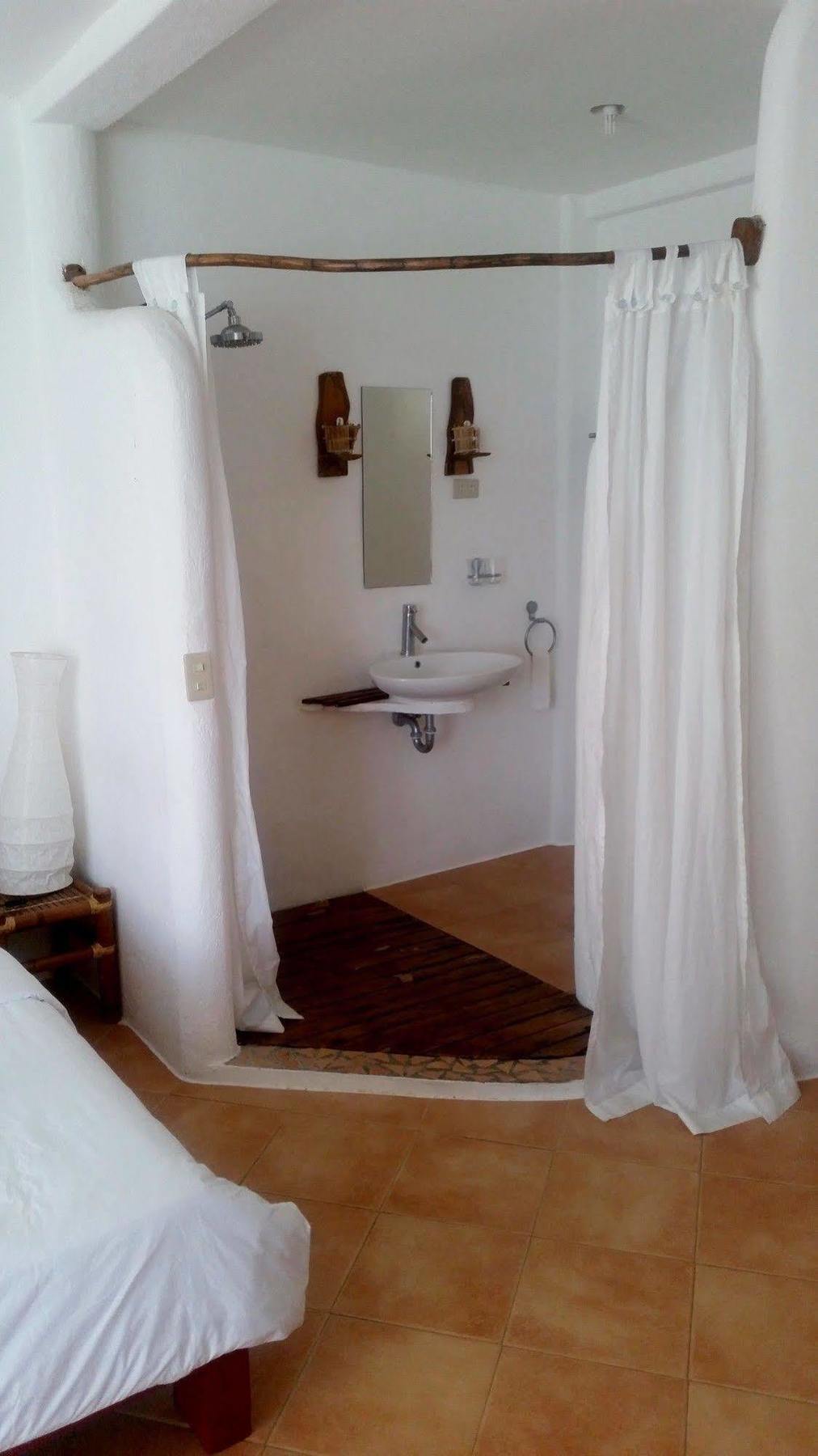 Artista Beach Villa Balabag  Exterior photo